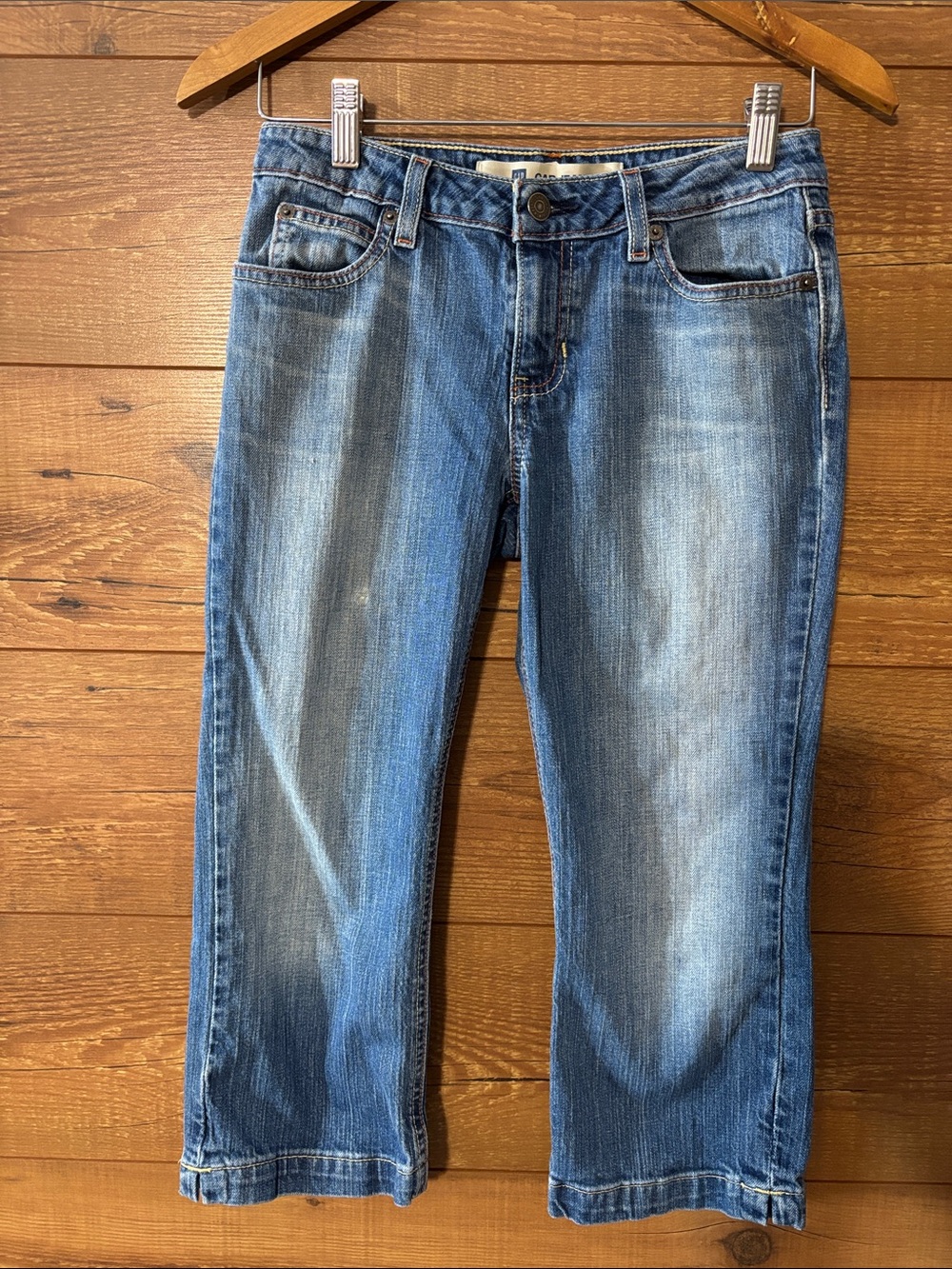 Gap sz 4 Petite Denim Capris